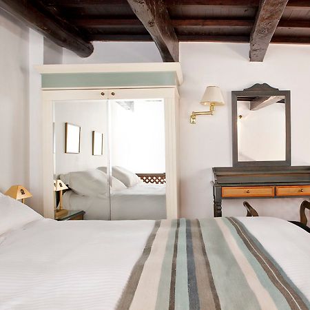 Palazzo Rimondi Boutique Hotel Ájosz Andóniosz Szoba fotó