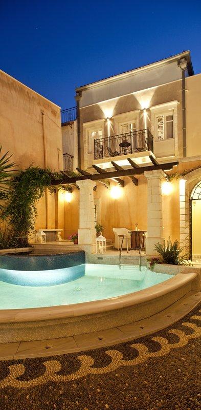 Palazzo Rimondi Boutique Hotel Ájosz Andóniosz Kültér fotó